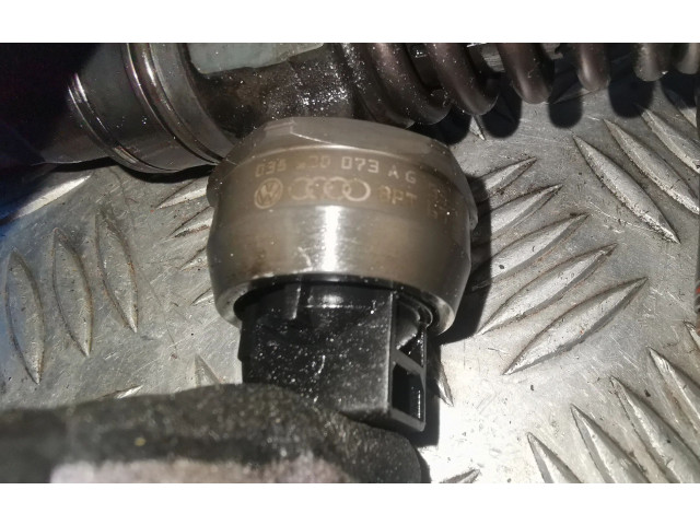 Vstřikovač 0414720215, 038130073AG   Skoda Fabia Mk2 (5J)     