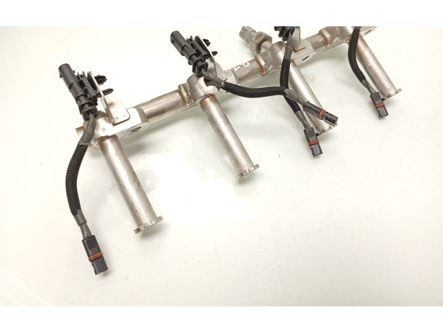Vstřikovací lišta 31478555, 31465788   Volvo V40    B4204T37 