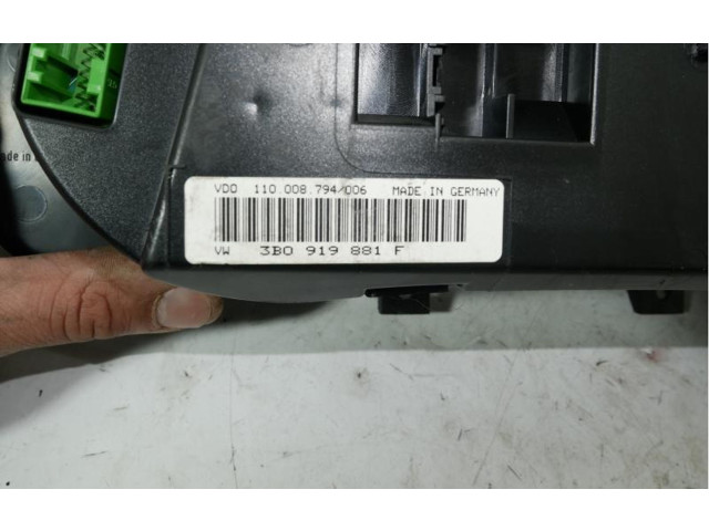 Панель приборов 3B0919881F   Volkswagen PASSAT B5.5       