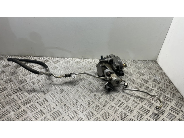 Vstřikovací čerpadlo 7611115, 7610761   BMW 5 F10 F11  pro benzínový motor 3.0  