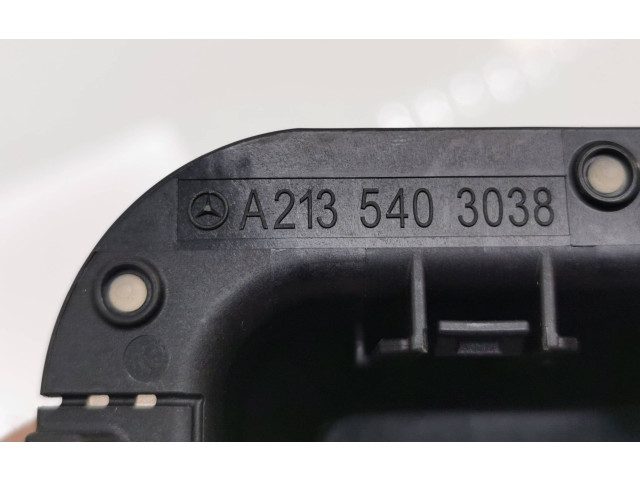   Pojistková skříňka A2135403038, 2043050017   Mercedes-Benz EQC 2021