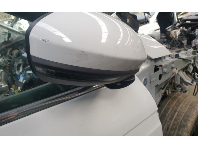 Zpětné zrcátko  Renault Megane IV 2020  REBATIVEL  