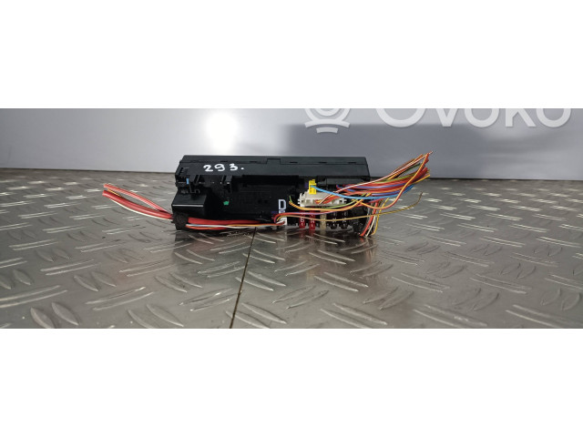   Pojistková skříňka A0005400372, 05376120   Mercedes-Benz E W210 2000