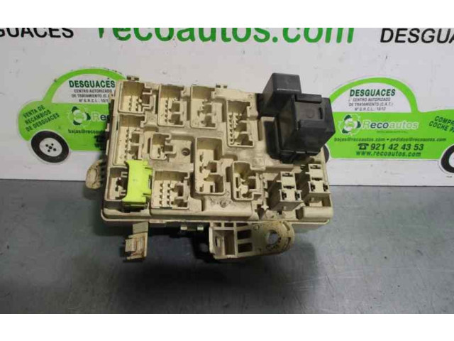 Pojistková skříňka Řídící jednotka BSM 8264135220   Toyota Hilux (N140, N150, N160, N170) 2002