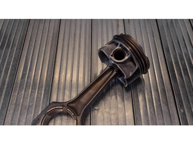  Поршень с шатуном  8678931, 9494399  BMW X2 F39 для бензинового двигателя 2.0