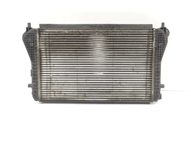 Интеркулер  1K0121345E   Volkswagen Touran II 