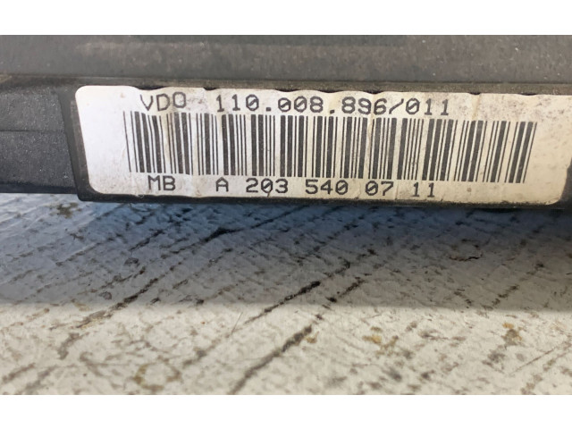 Přístrojová deska  Mercedes-Benz C W203 2000 A2035400711  