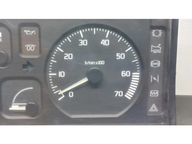 Přístrojová deska  Renault Clio I 1994 7700831040  