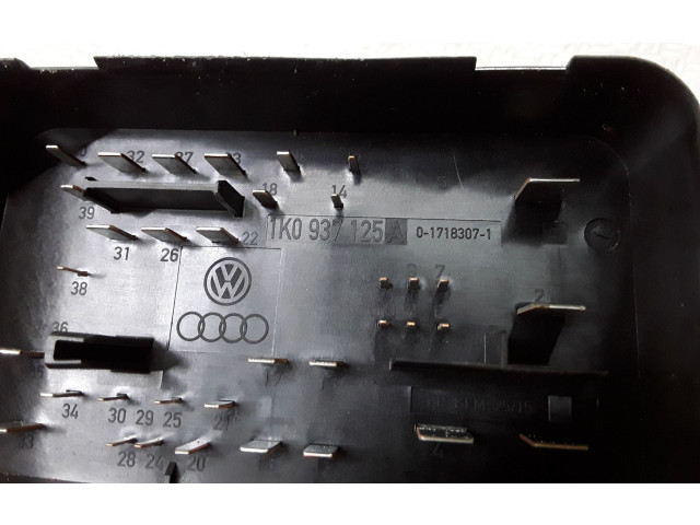   Pojistková skříňka 1K0937125A   Audi A3 S3 A3 Sportback 8P 2006