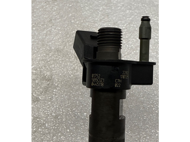 Форсунка 8514151    BMW 5 G30 G31   