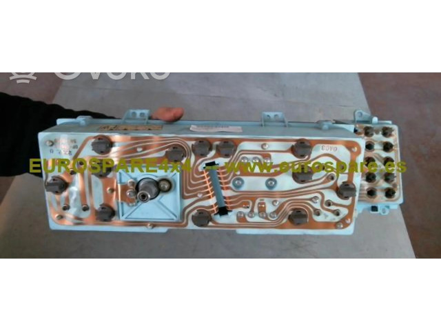 Přístrojová deska  Jeep Cherokee 1988 56003048  