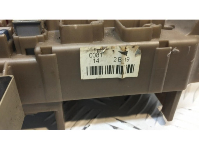 Блок предохранителей 82641-13040, 2323000231   Toyota Corolla Verso E121    