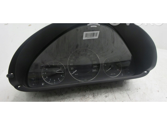 Přístrojová deska  Mercedes-Benz CLK A209 C209 2004 A2095404211  