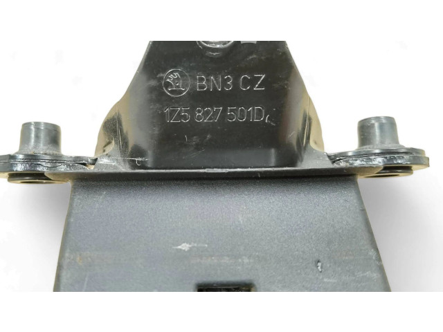 Zámek zadních dveří 1Z5827501D   Skoda Octavia Mk2 (1Z) 2008