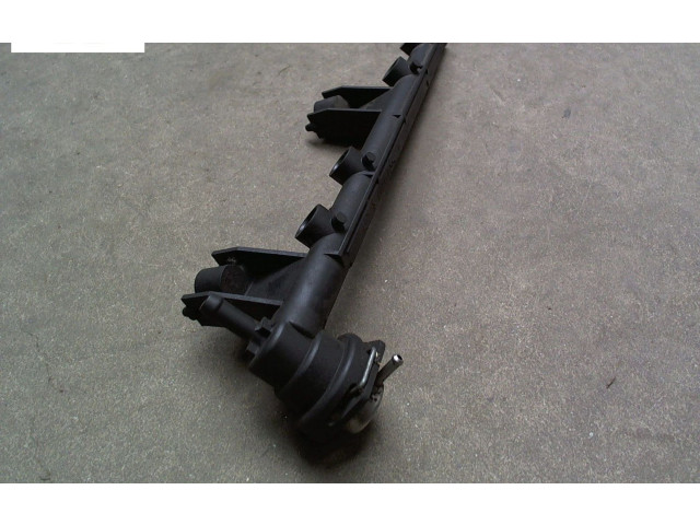 Топливная рампа 7700870914   Renault Twingo I  