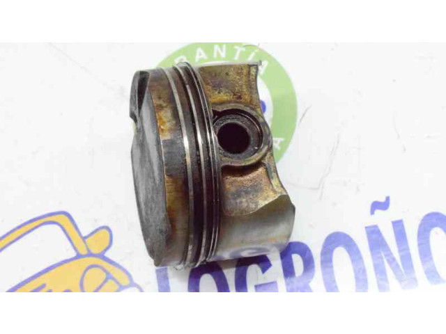 Píst 11251703456   BMW 5 E39   2.5  