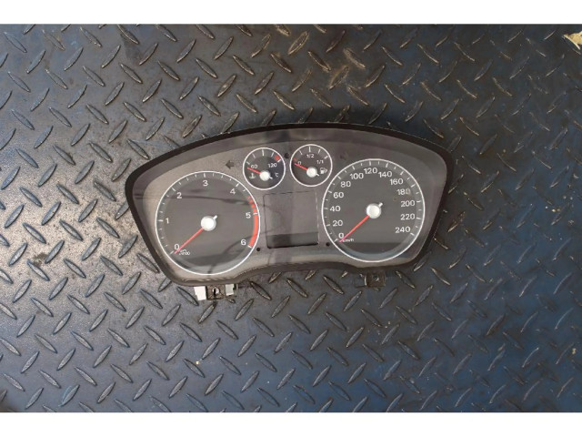 Přístrojová deska  Ford Focus 2004   