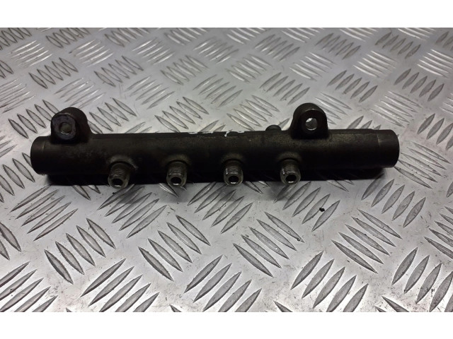 Vstřikovací lišta 46768653   Alfa Romeo 147     