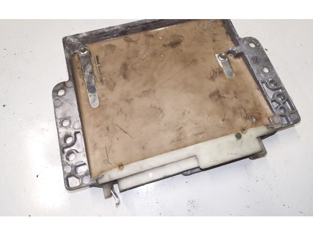 Блок управления двигателя 7700870572, 7700103983   Renault Megane I