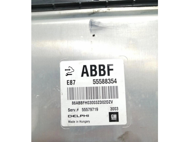 Pojistková skříňka Блок управления двигателем ECU 55588354   Opel Astra J 2013