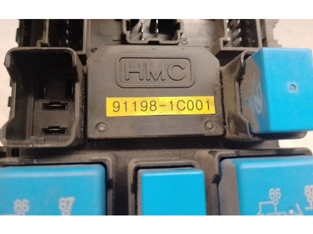Pojistková skříňka Řídící jednotka BSM 911981C001   Hyundai Getz 2004