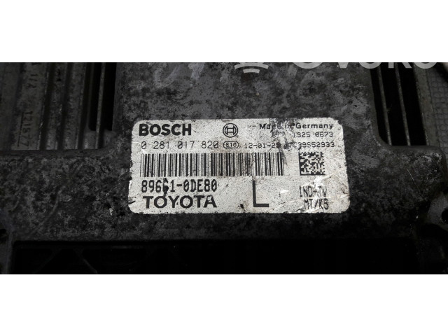 Блок управления двигателя 0281017820   Toyota Yaris