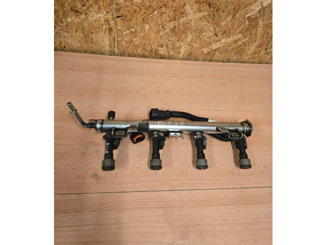 Vstřikovací lišta 12604536, 12582219   Opel Antara     