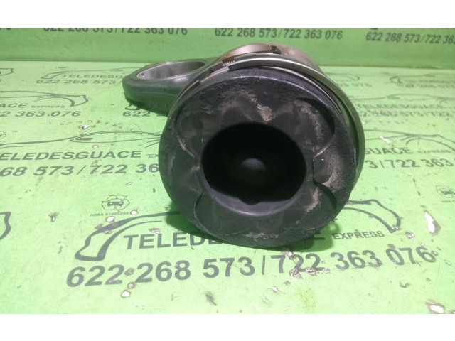  Поршень  8340F  Mercedes-Benz ML W164  