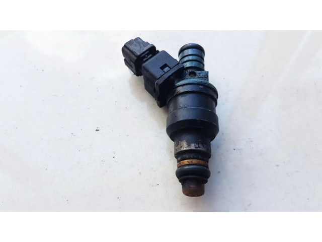 Vstřikovač 3531022010, 9250930006   Hyundai Accent  pro benzínový motor 1.3  