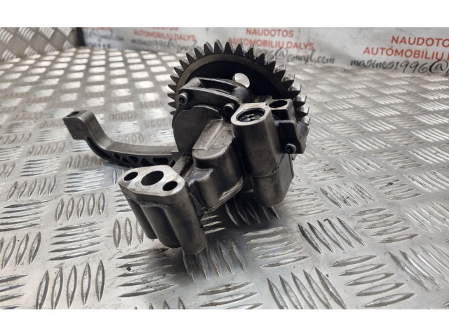 Масляный насос   070115153, 070115105A  Volkswagen Touareg I 
