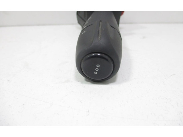 Переключатель дворников 681722712R   Renault Sandero I