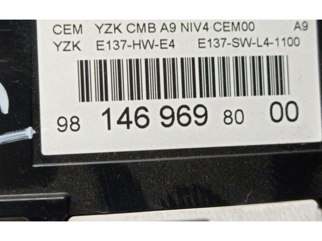 Přístrojová deska  Peugeot 2008 I 2017 9814039880, 9813872980  