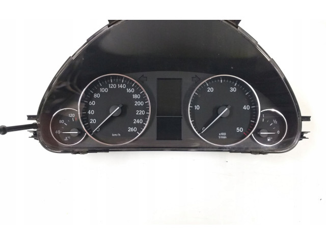 Přístrojová deska  Mercedes-Benz C W203 2005 2035409747  