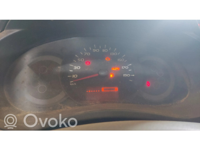 Přístrojová deska  Renault Kangoo III 2005 P8200796005D  