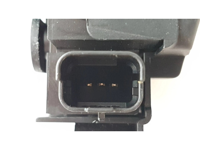 Zámek zadních dveří 9804762080, 17061572372   Citroen C4 Grand Picasso 2015