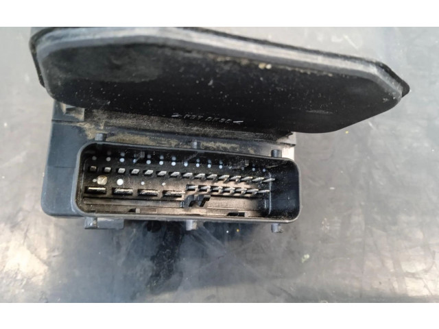 Блок ABS Audi A4 S4 B5 8D  1999 - 2000 года 0273004281      