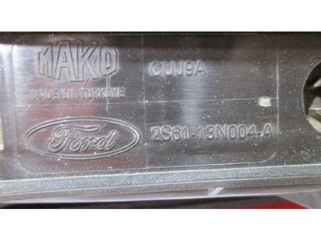 Задний фонарь левый 1324578, 2001075    Ford Fiesta   2006-2008 года