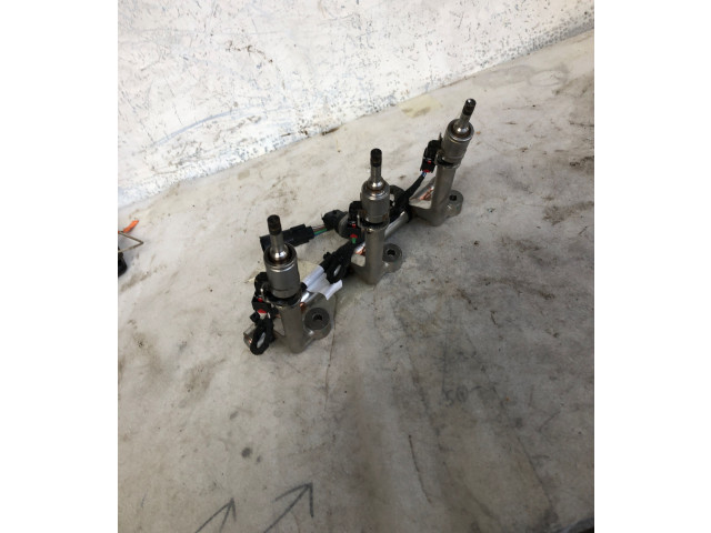 Vstřikovací lišta 32257109   Volvo XC40  pro benzínový motor 1.5  