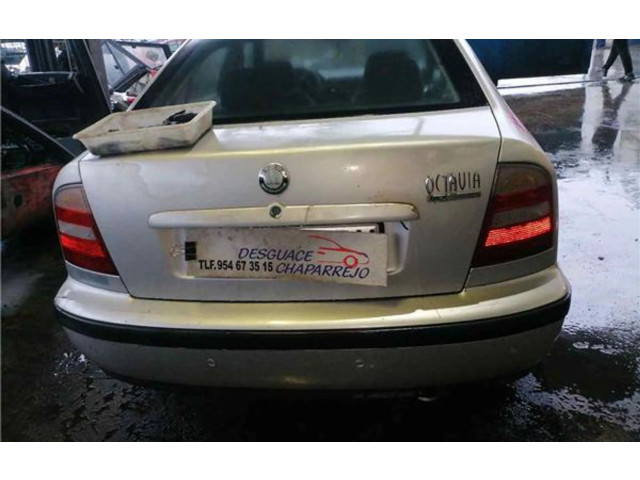 Zpětné zrcátko  Skoda Octavia Mk2 (1Z) 2000    