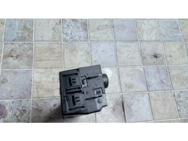 Блок управления климат-контролем 24449468   Opel Omega B2