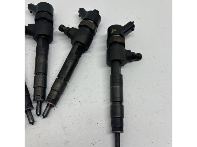 Vstřikovač 0445110068   Alfa Romeo 166  pro naftový motor 2.4  