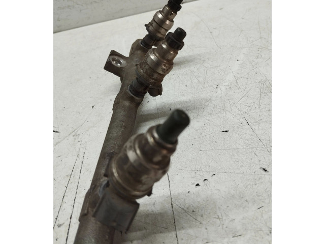 Форсунка 1955002040    Mazda 323 F   