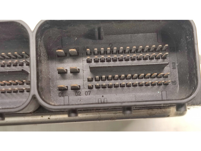 Блок управления двигателя 7801217, 13617801217   BMW X3 E83