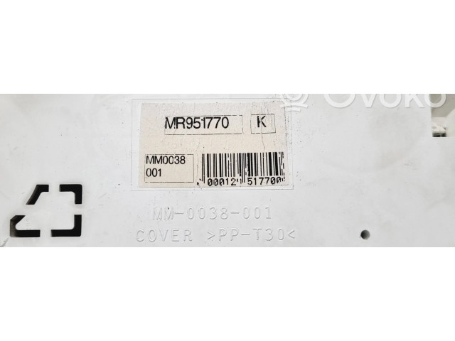 Комплект блоков управления MR951770, MM0038001   Mitsubishi Colt