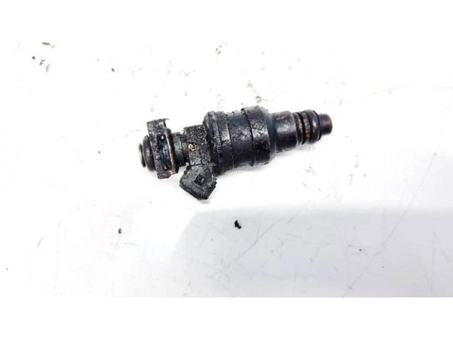 Vstřikovač 3531022010, 9250930006   Hyundai Pony  pro benzínový motor 1.5  