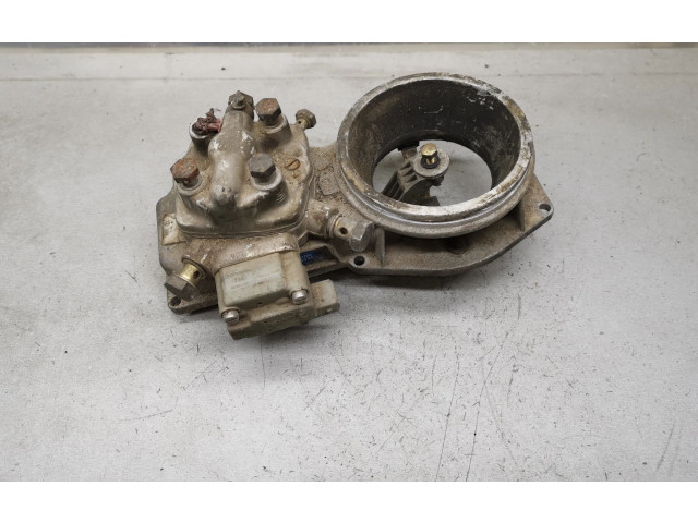Vstřikovací lišta 0438121011, 026133353   Audi 80 90 B3     