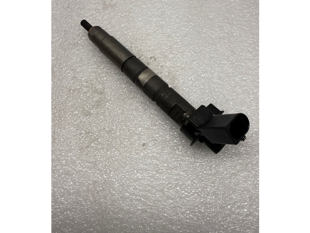 Форсунка 8514151    BMW 5 G30 G31   