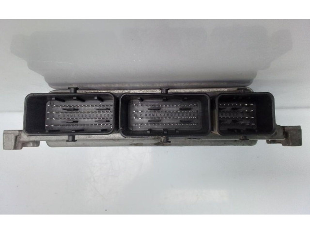 Блок управления двигателя 237106677R   Renault Kadjar