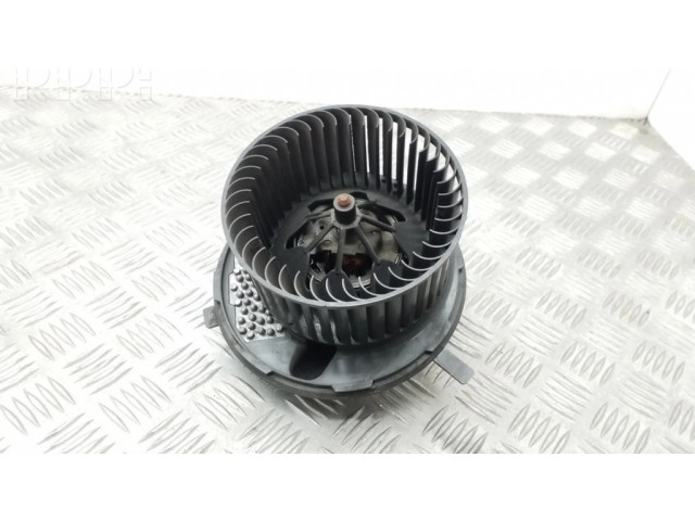 Вентилятор печки    3C2820015F, 3C0907521E   Audi A3 S3 8P