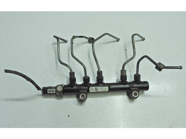 Vstřikovací lišta 9685297580-02, 130084376   Volvo V40    D4162T 